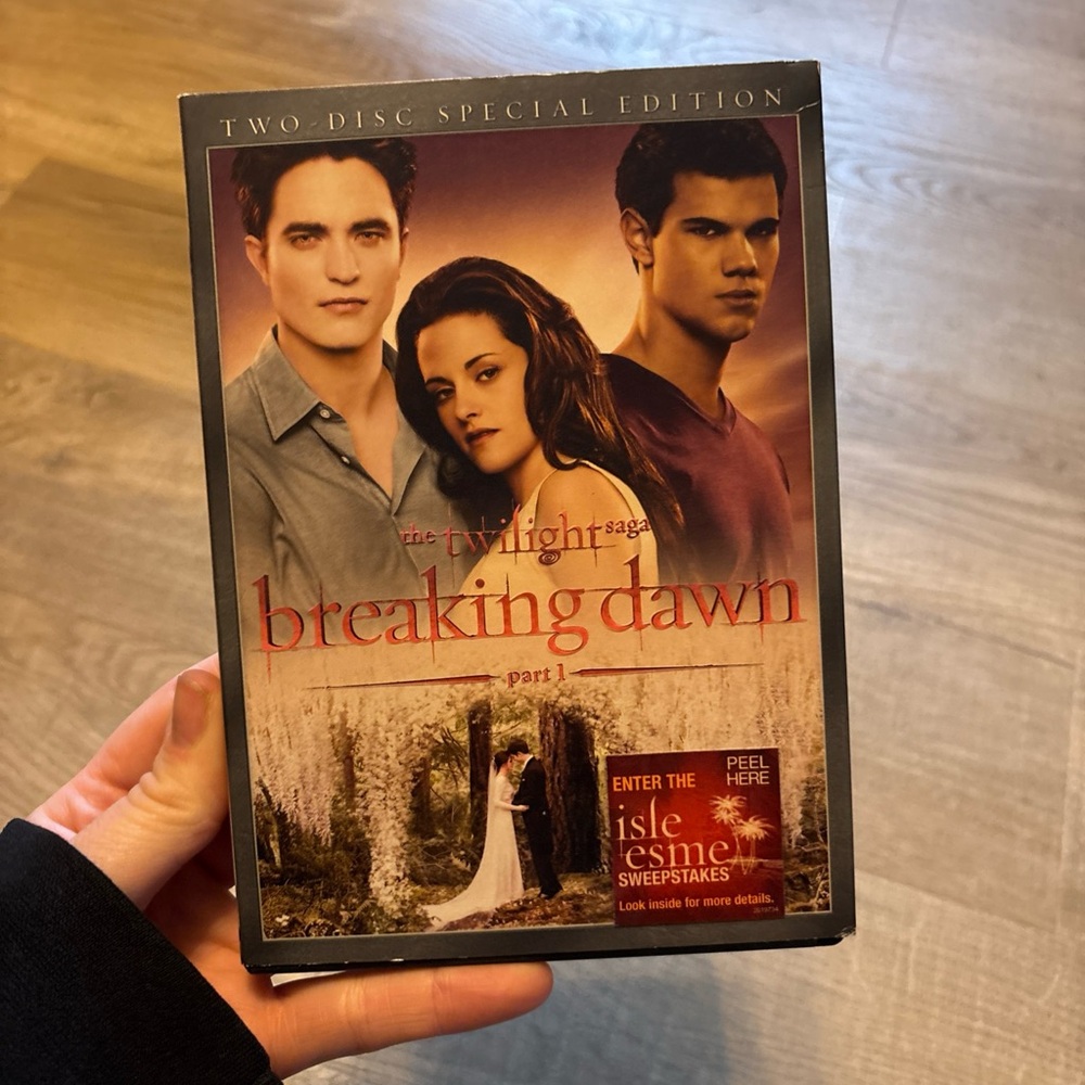 Twilight Saga Breaking Dawn Part 1 DVD